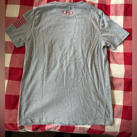 Under Armour t-shirt - Picture 4 of 4
